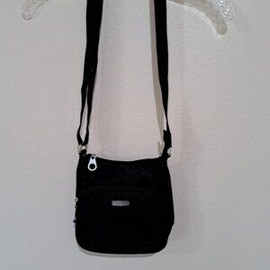 Baggallini Small Shoulder Bag purse black leopard print zip pockets silver